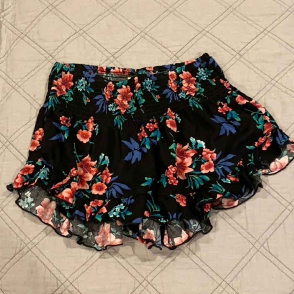 Hollister Smocked Waist Floral Ruffle Hem Shorts